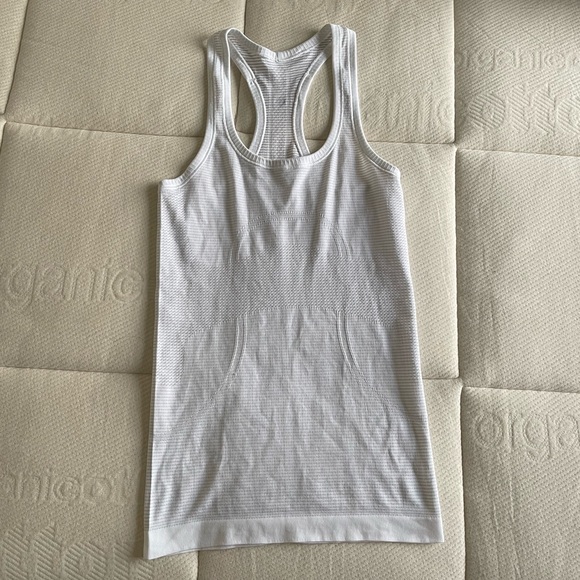 Lululemon Swiftly Tech Racerback - Picture 2 of 4